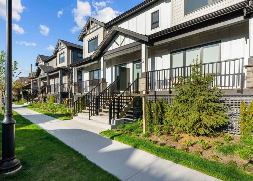 18-6828 208a Street  Langley, BC V2Y 4C4