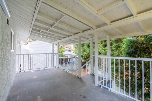 6738 128B Street, Surrey, BC 