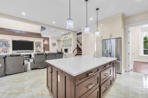 8245 144A Street, Surrey, BC 