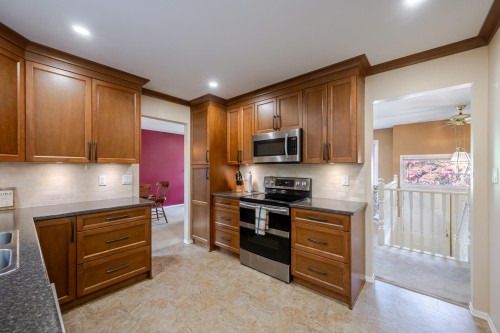33010 Caithness Place, Abbotsford, BC 