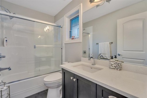 16329 8 Avenue, Surrey, BC 