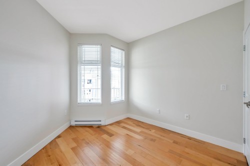 305-15368 16A Avenue, Surrey, BC 