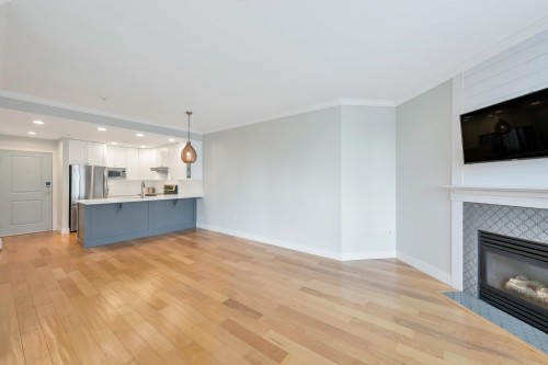 305-15368 16A Avenue, Surrey, BC 
