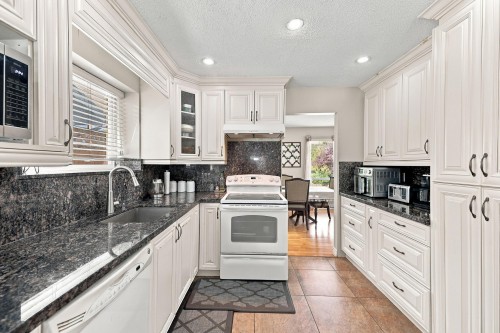 13902 80 Avenue, Surrey, BC 