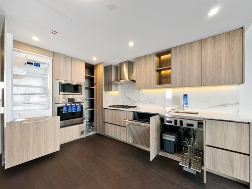 31xx-13778 100 Avenue , Surrey, BC V3T 0V3 2