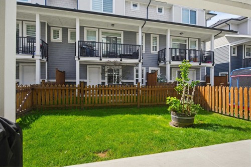 53-19501 74 Avenue, Surrey, BC 