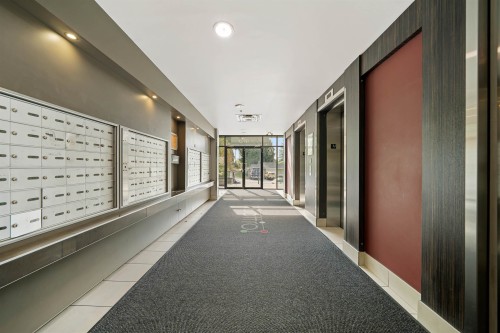 422-13733 107A Avenue, Surrey, BC 