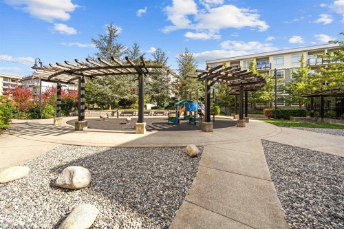 422-13733 107A Avenue, Surrey, BC 