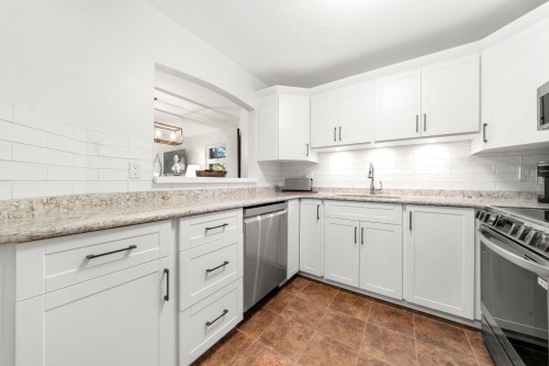 412-1220 Fir Street, White Rock, BC 
