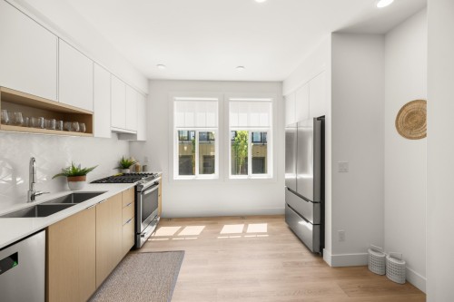 118-2350 165 Street, Surrey, BC 