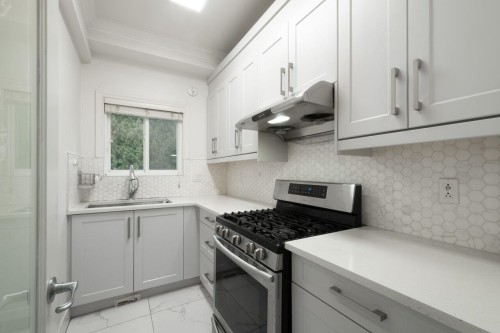 UPPER-14229 114 Avenue , Surrey, BC V3R 1P2 5