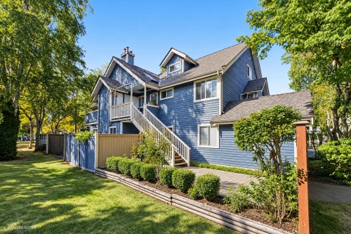 215-7838 120A Street, Surrey, BC 