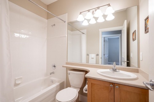 3-15425 Rosemary Heights Crescent, Surrey, BC 
