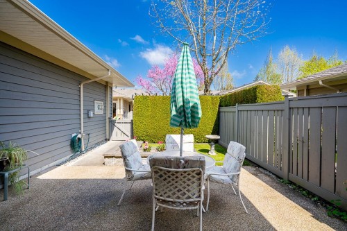 3-15425 Rosemary Heights Crescent, Surrey, BC 