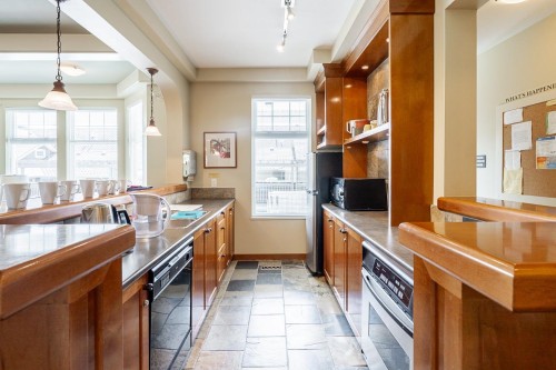 3-15425 Rosemary Heights Crescent, Surrey, BC 