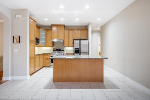 3-15425 Rosemary Heights Crescent, Surrey, BC 