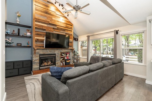 65-17097 64 Avenue, Surrey, BC 