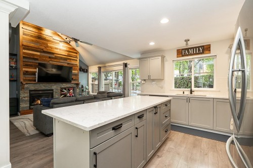 65-17097 64 Avenue, Surrey, BC 