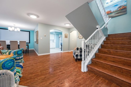 101-15111 Russell Avenue, White Rock, BC 