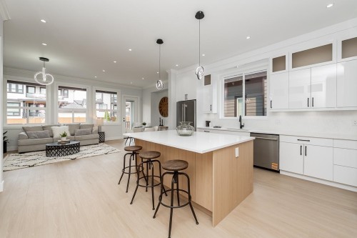 102-18573 56 Avenue, Surrey, BC 