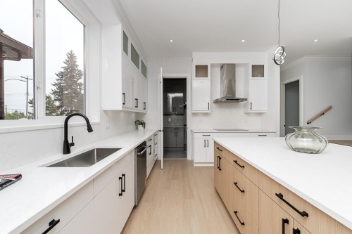 102-18573 56 Avenue, Surrey, BC 