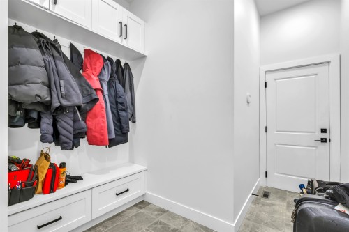 17284 61A Avenue, Surrey, BC 