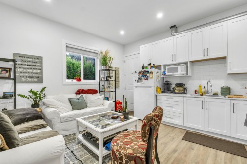 17284 61A Avenue, Surrey, BC 