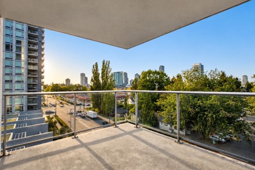 809-13750 100 Avenue, Surrey, BC 