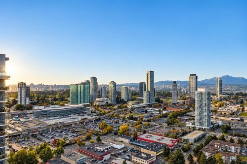 809-13750 100 Avenue, Surrey, BC 