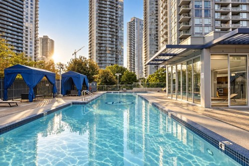809-13750 100 Avenue, Surrey, BC 