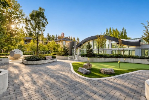 809-13750 100 Avenue, Surrey, BC 