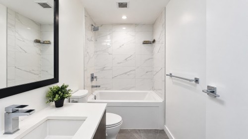 605-13350 Central Avenue, Surrey, BC 