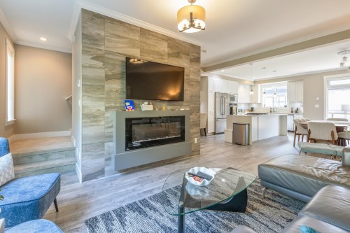 208-16488 64 Avenue, Surrey, BC 