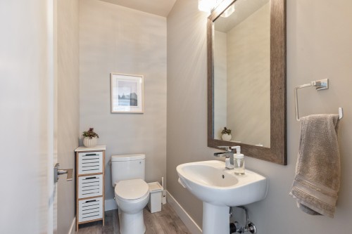 208-16488 64 Avenue, Surrey, BC 