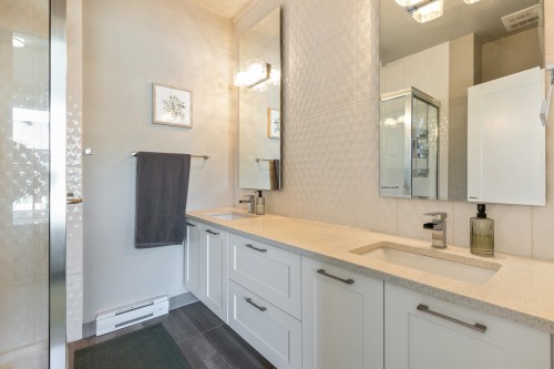 208-16488 64 Avenue, Surrey, BC 