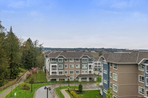 208-16488 64 Avenue, Surrey, BC 