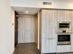 14xx-13768 100 Avenue Surrey, BC V3T 0V2