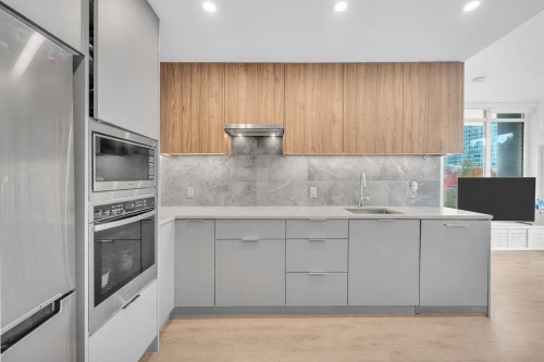 202-13359 Old Yale Road, Surrey, BC 