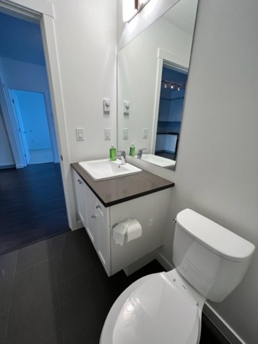 202-15815 85 Avenue, Surrey, BC 