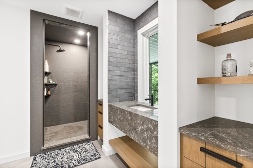 31648 Grove Avenue, Mission, BC 