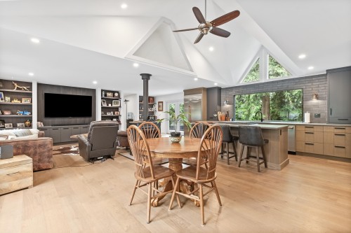 31648 Grove Avenue, Mission, BC 