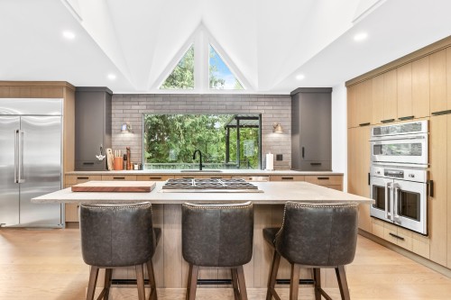 31648 Grove Avenue, Mission, BC 