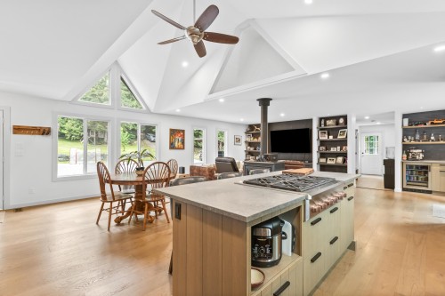 31648 Grove Avenue, Mission, BC 