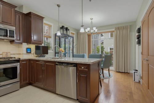 122-8068 207 Street, Langley, BC 