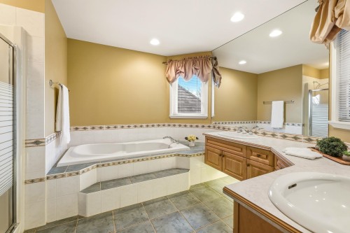 3528 Canterbury Drive, Surrey, BC 