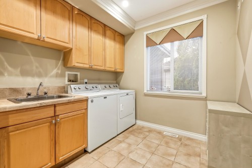 3528 Canterbury Drive, Surrey, BC 
