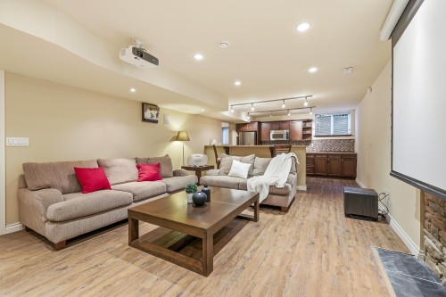 3528 Canterbury Drive, Surrey, BC 