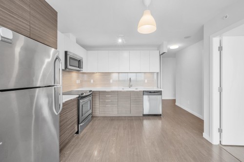 2109-13303 Central Avenue, Surrey, BC 