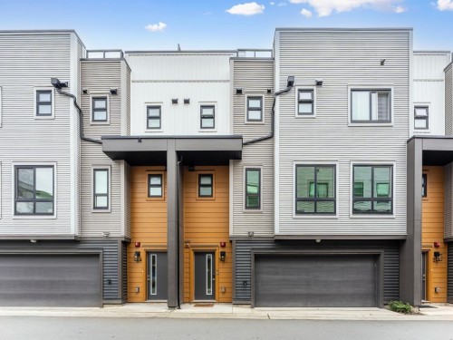3-20057 82 Avenue  Langley, BC V2Y 3S4