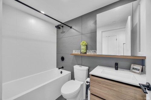 2202-13428 105 Avenue, Surrey, BC 